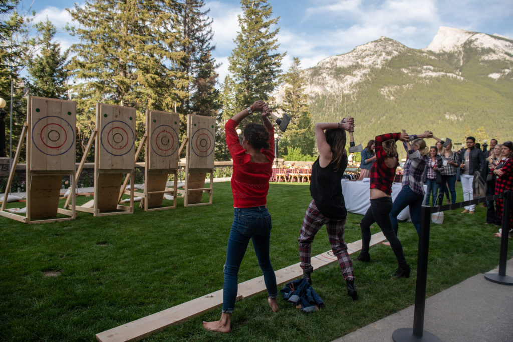 Axe Throwing Tampa - Book Your Session Today!